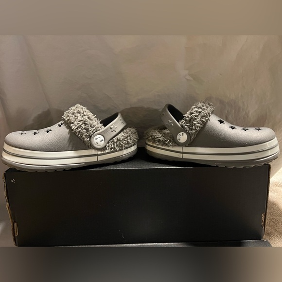 Kids size 6 shoes - Picture 4 of 6